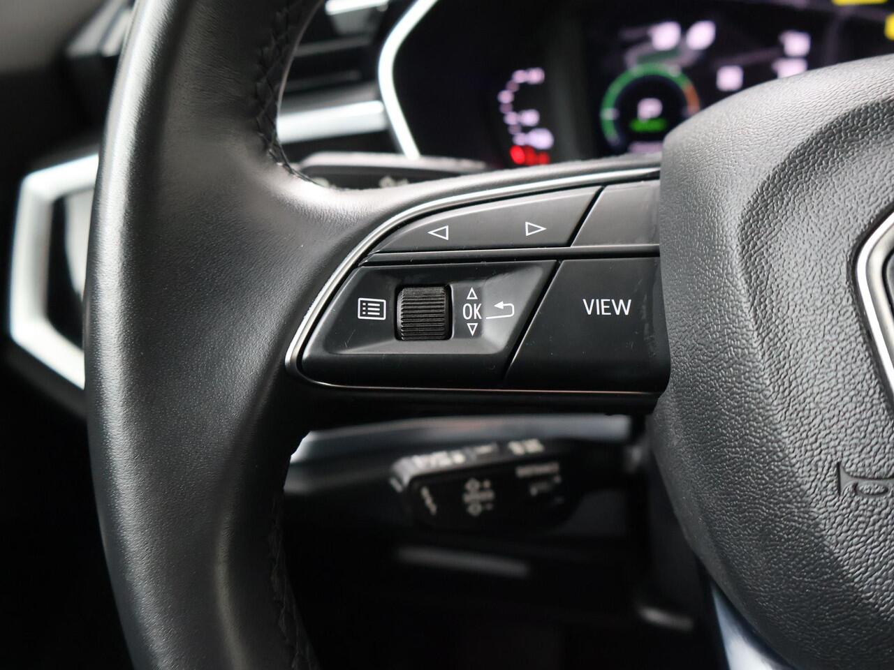 Audi Q3 Sportback 45 TFSI e S Edition | 245 PK | SoH 83% | Trekhaak | Navigatiesysteem | Adaptive cruise control | S line |