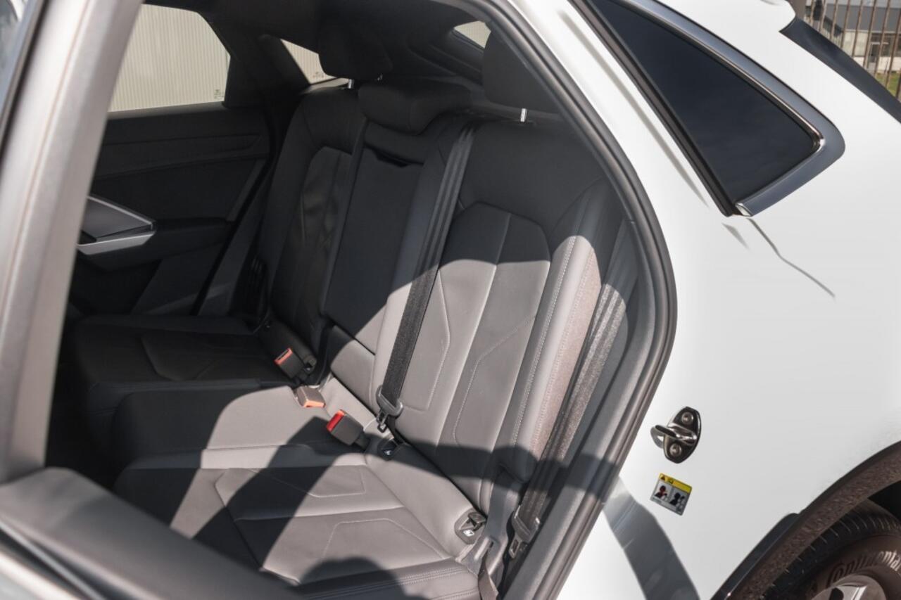 Audi Q3 35 TFSI, Carplay, Leder, LED