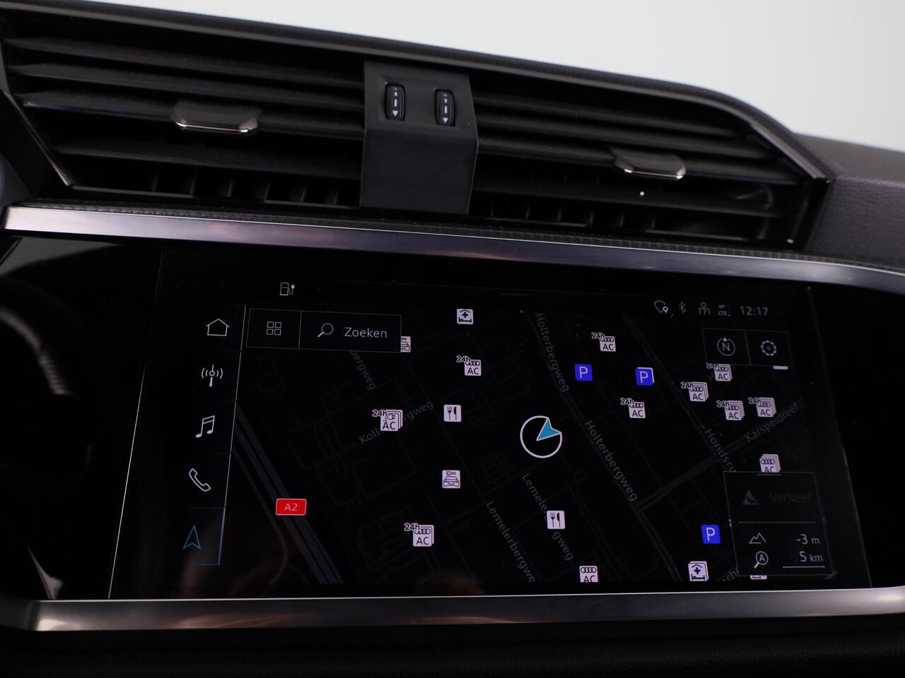 Audi Q3 45 TFSI e S edition 245pk | Navigatie | Trekhaak | Adaptieve cruise controle | 3 spaaks afgevlakt stuurwiel | 19 inch Lichtmetalen velgen