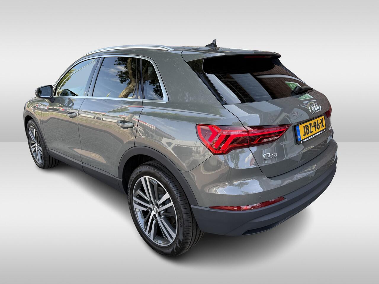 Audi Q3 E-TRON | | Apple Carplay/Android Auto | stoel verwarming | lichtmetalen wielen 20inch | nieuwe banden | trekhaak meerprijs 750.00 euro