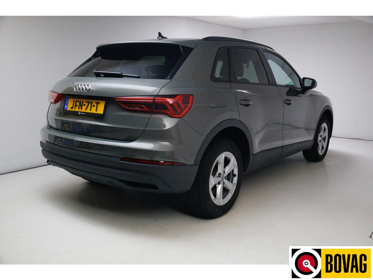 Audi Q3 45 TFSI e S edition 245 PK | S-Line interieur | Panoramadak | Navigatie | App. connect | Elec. achterklep, Stoelverwarming