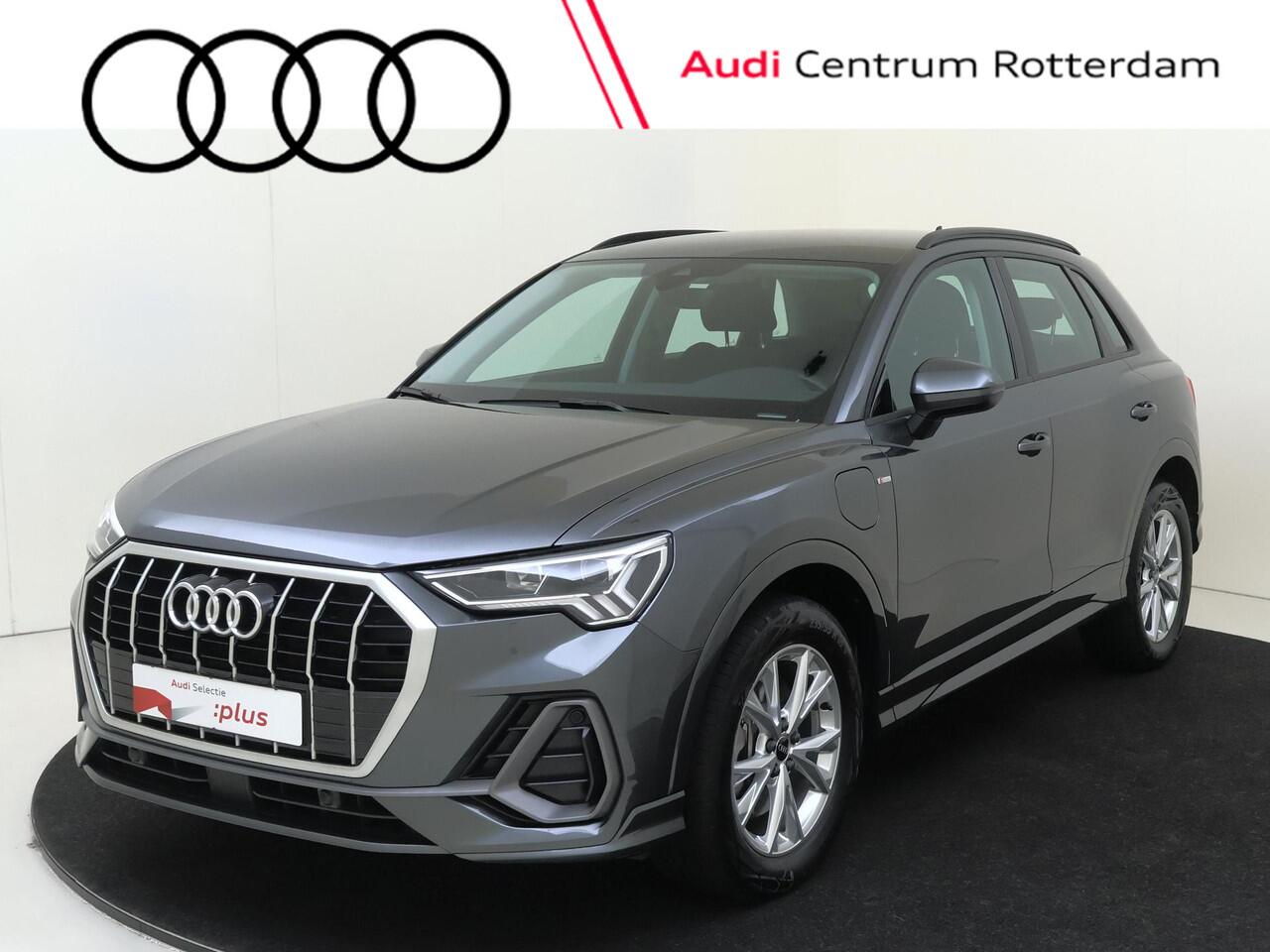 Audi Q3 45 TFSI e S edition | Parkeersensoren | Dodehoek detectie | Adaptieve cruise control | Stoelverwarming | CarPlay | Audi virtual cockpit plus |