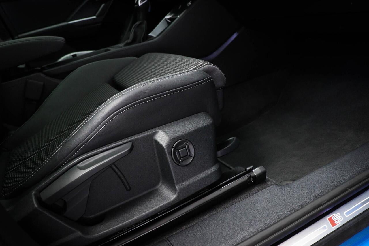 Audi Q3 35 TFSI S-Line edition | PANORAMADAK | VIRTUAL COCKPIT | DAB | APPLE | TREKHAAK