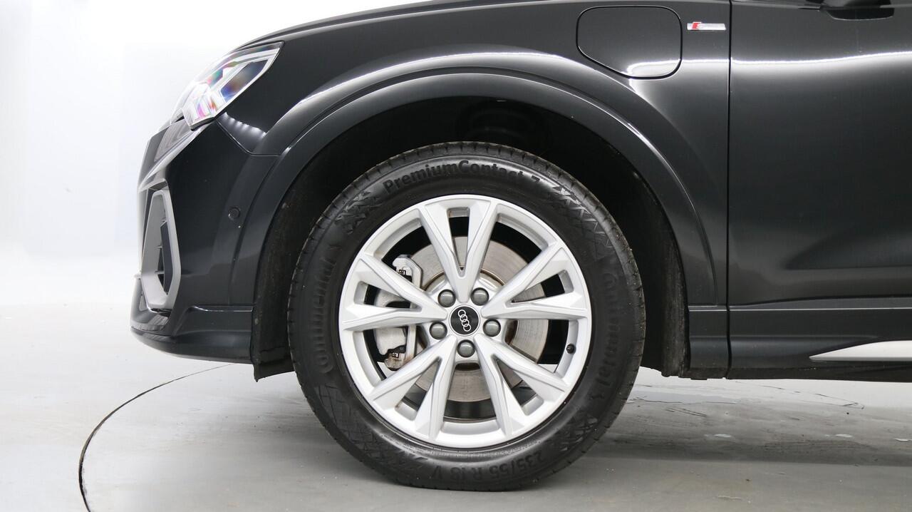 Audi Q3 45 TFSI e 245pk PHEV S Edition S-Tronic / B&O / Camera / Leer / Adaptive Cruise