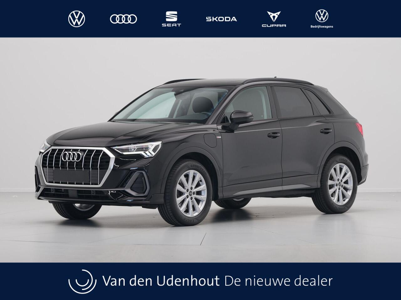 Audi Q3 45 TFSI e 245 pk S line edition Panoramadak Navigatie Parking plus Camera 70