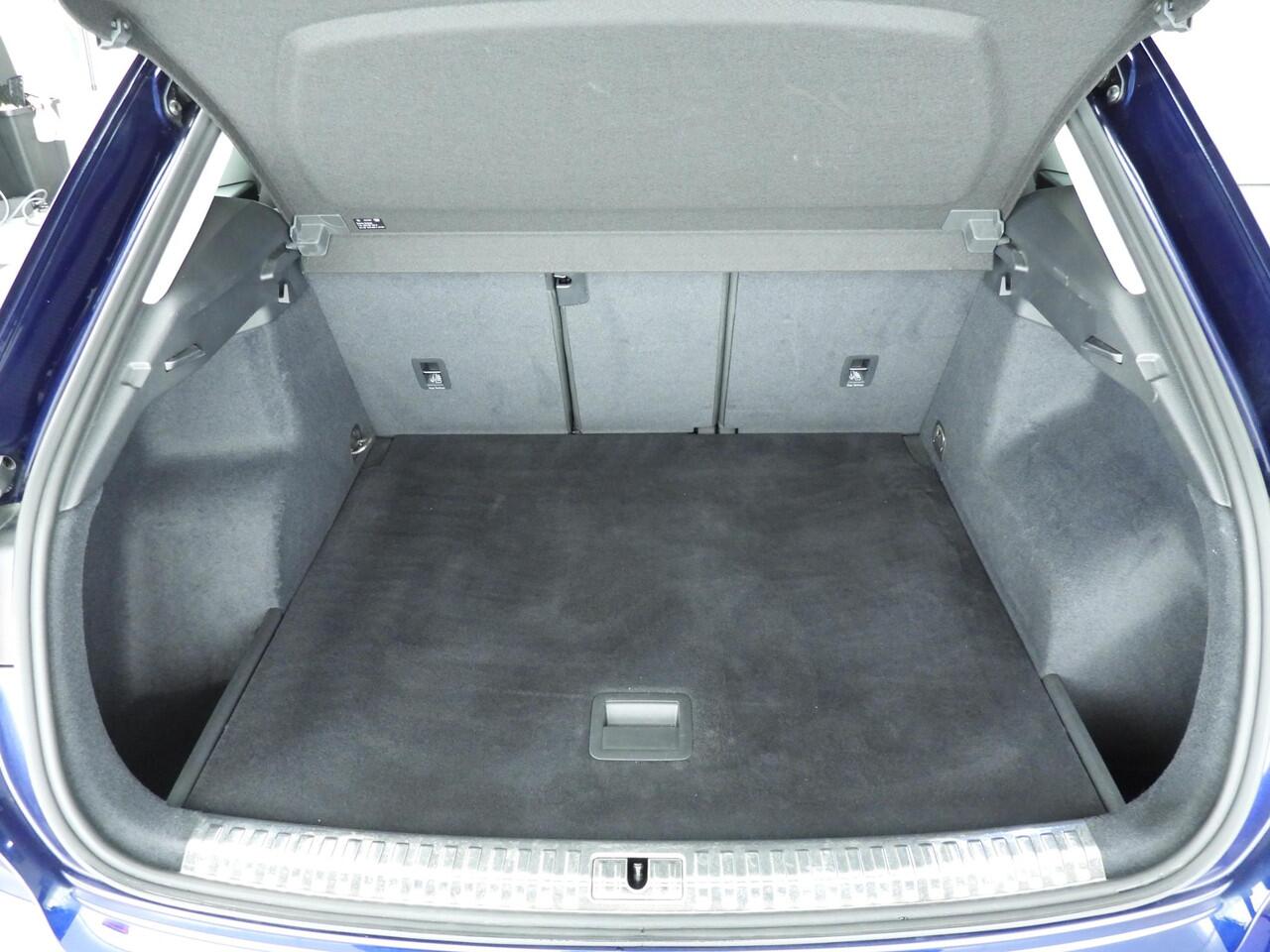 Audi Q3 35 TFSI Business Edition S-Tronic | Navi | Audi Sound | 18"