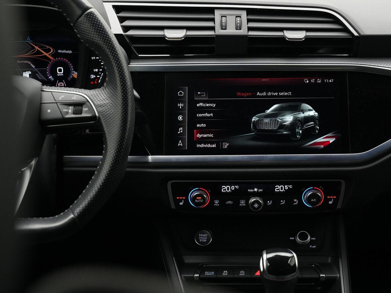 Audi Q3 Sportback 35 TFSI 150 pk S-tronic S-Line | Panoramadak | Trekhaak | Stoelverwarming | Adaptive Cruise | Navigatie