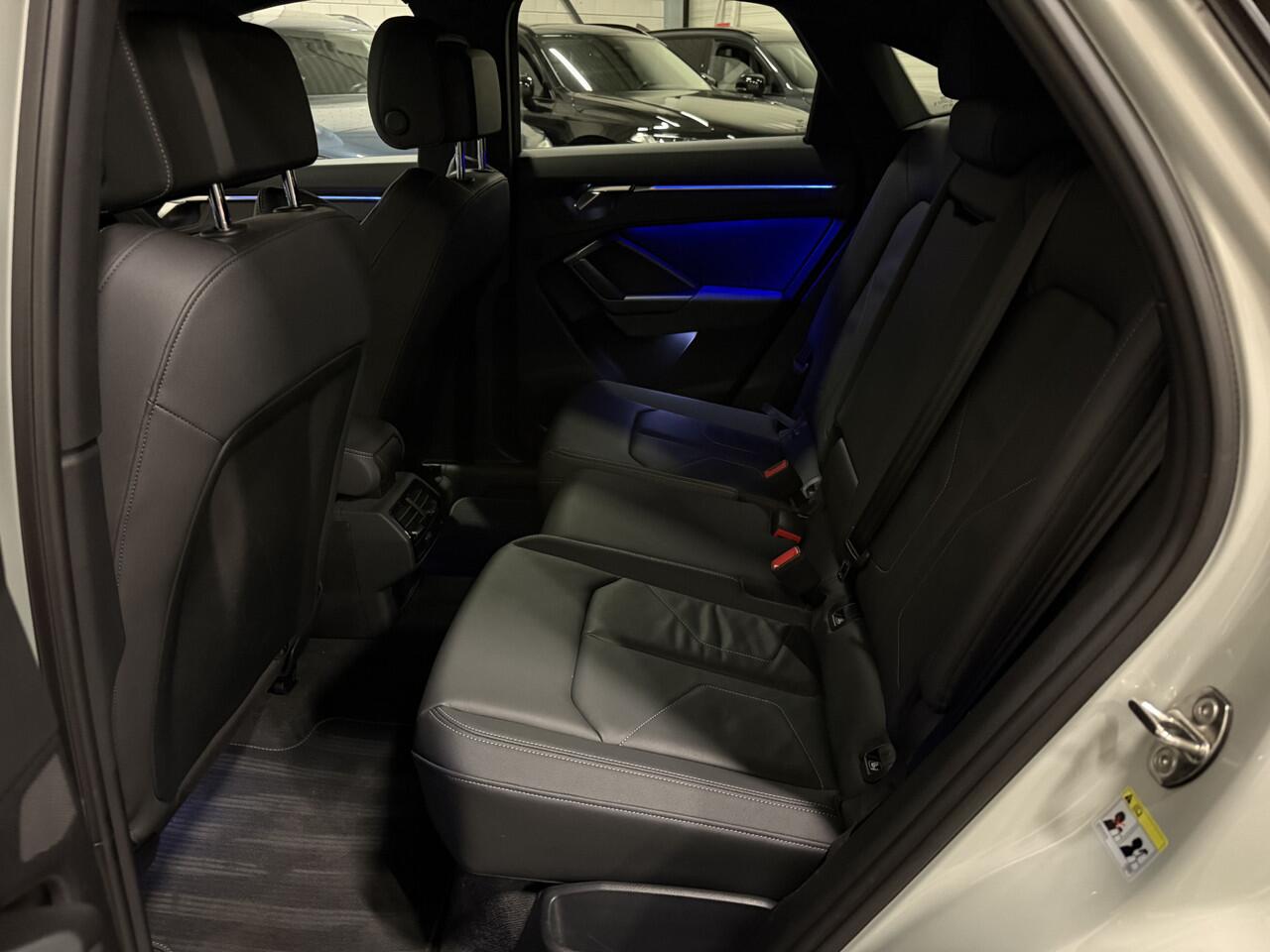 Audi Q3 Sportback 45 TFSI e S-Line PANO/B&O/TREKHAAK/VOL-LEER/MATRIX/MEMORY/SFEER/ACC/KEYLESS/ALCANTARA-INTERIEURDELEN/PRIVACY/BLACK-OPTIC/TAUSILBER/VOLLEDIG AUDI DEALER HISTORIE