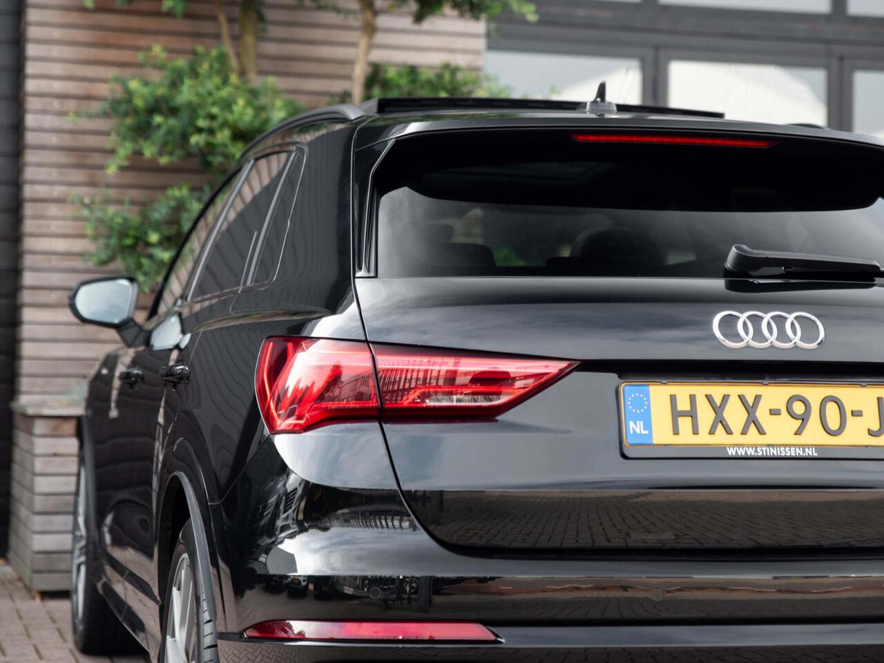 Audi Q3 40 TFSI quattro / 3x S-Line / Wegklapbare Trekhaak / Panoramadak / Bang & Olufsen / Virtual Cockpit / Matrix Verlichting / Keyless / 20" LMV