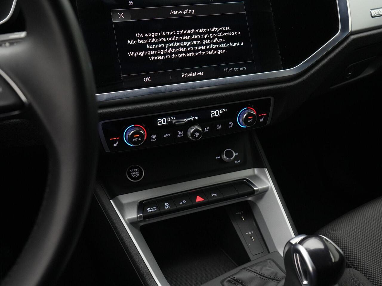 Audi Q3 45 TFSI e 245 pk S-tronic edition | Achteruitrijcamera | Stoelverwarming | Carplay | 18 inch