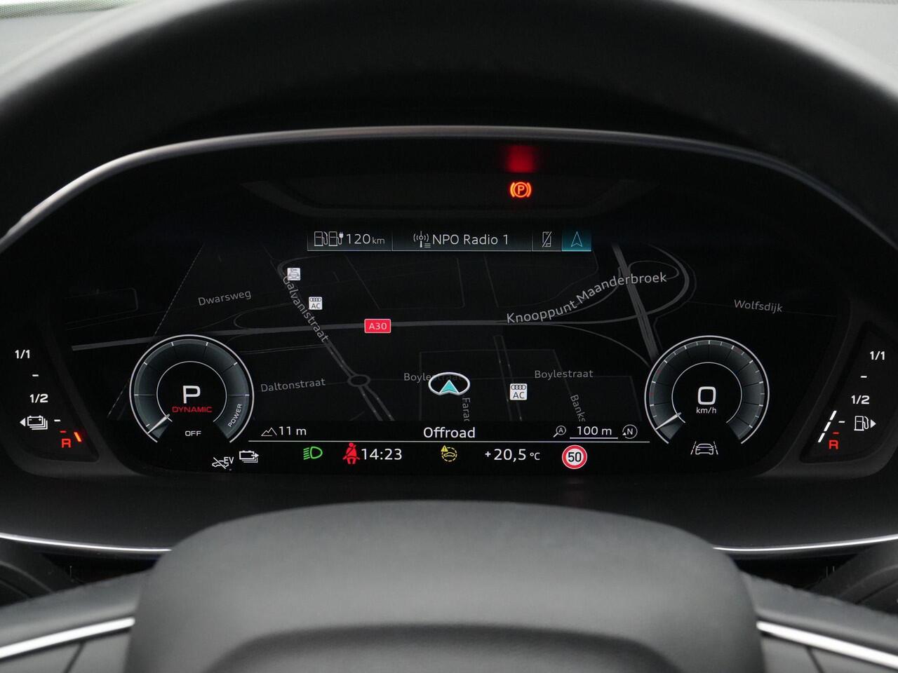 Audi Q3 45 TFSI e 245 pk S-tronic Advanced edition | Sportstoelen | Stoelverwarming | Parkeersensoren voor/achter | Adaptive Cruise | Standkachel | 18 inch