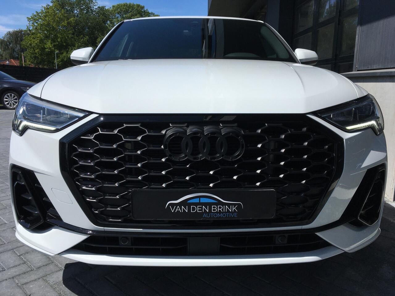 Audi Q3 Sportback 45 TFSI e S-line Black