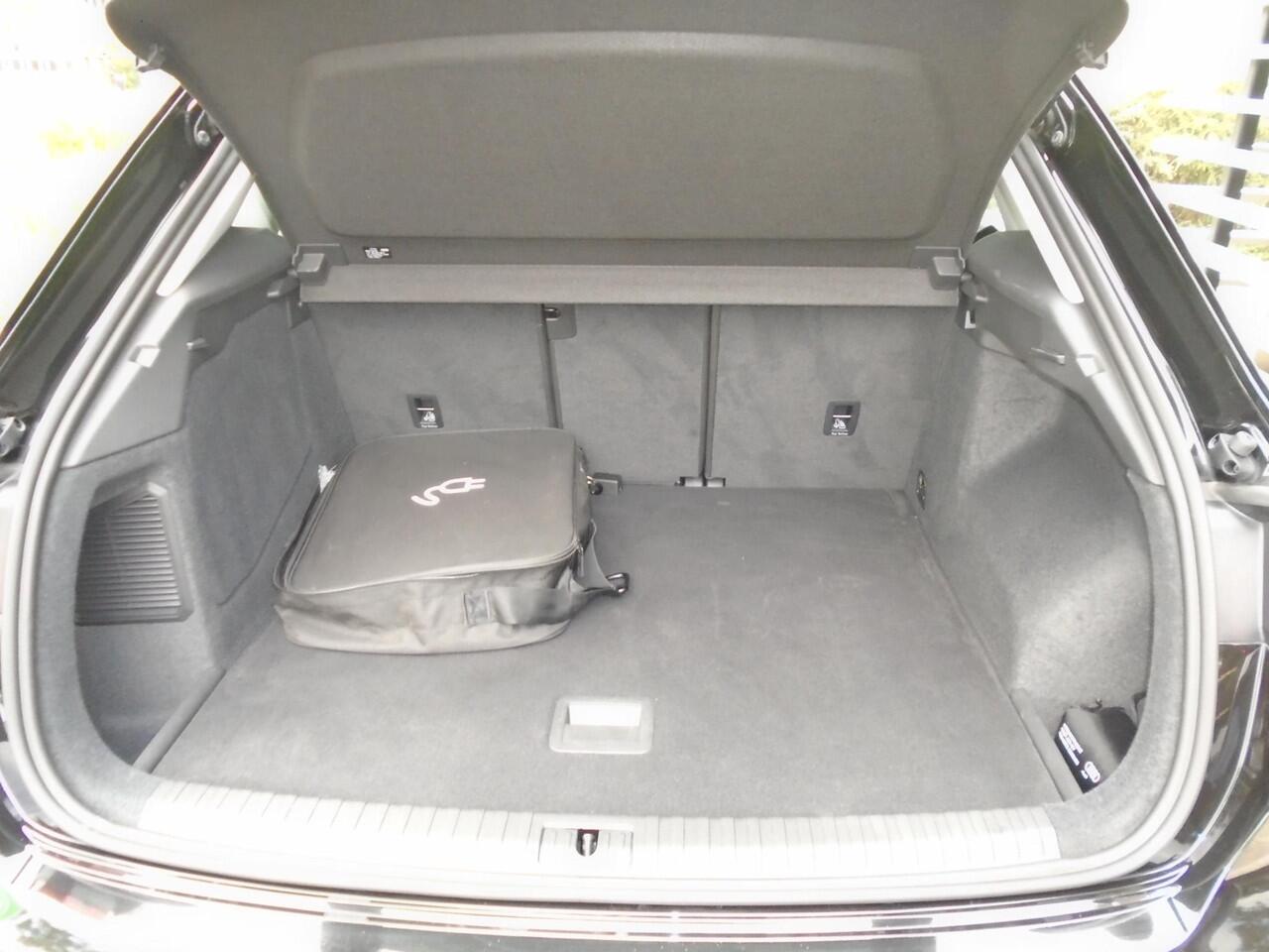 Audi Q3 45 TFSI e Advanced edition