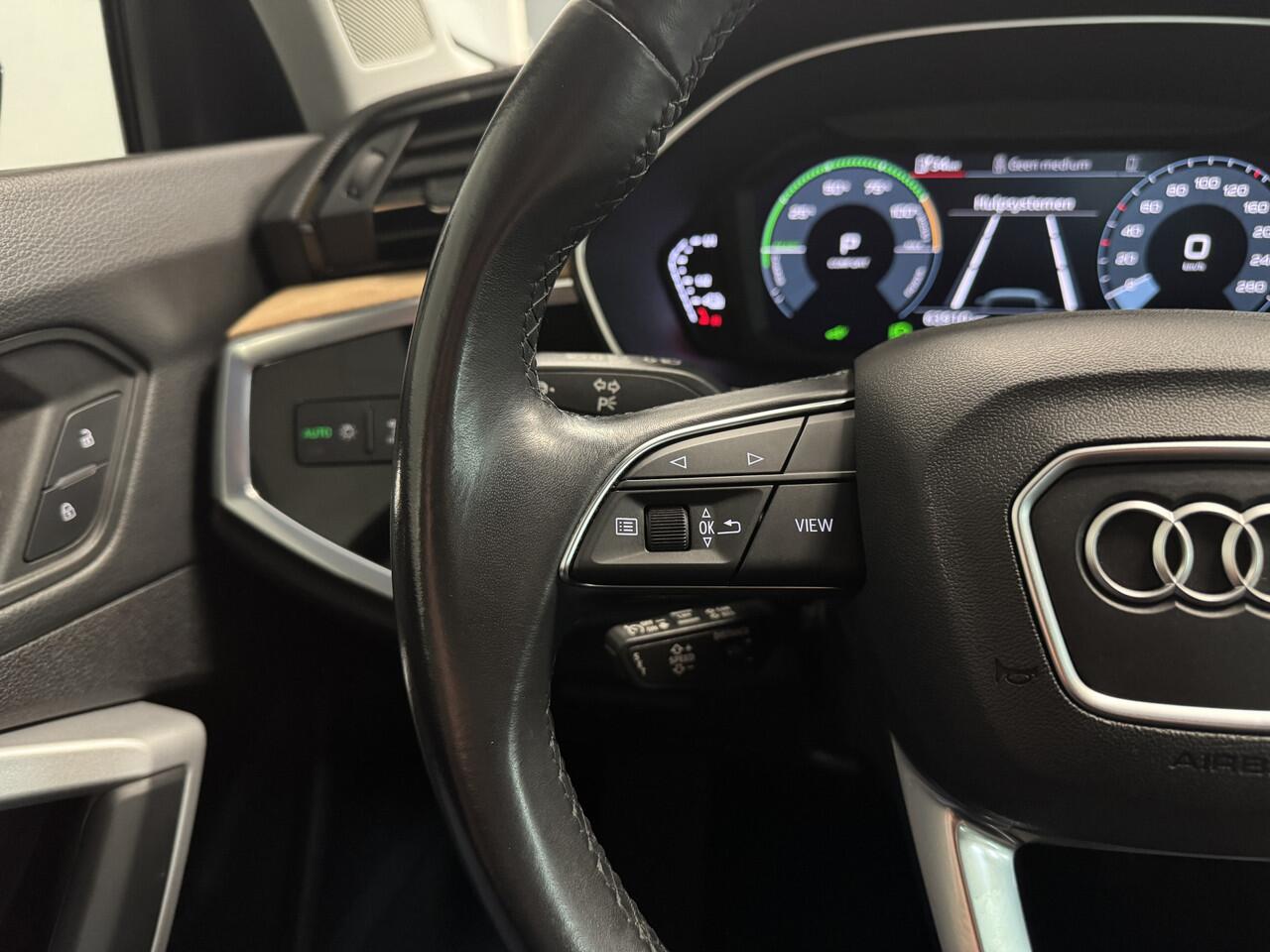 Audi Q3 45 TFSI e Stoelverwarming/Parkeersensoren/Trekhaak