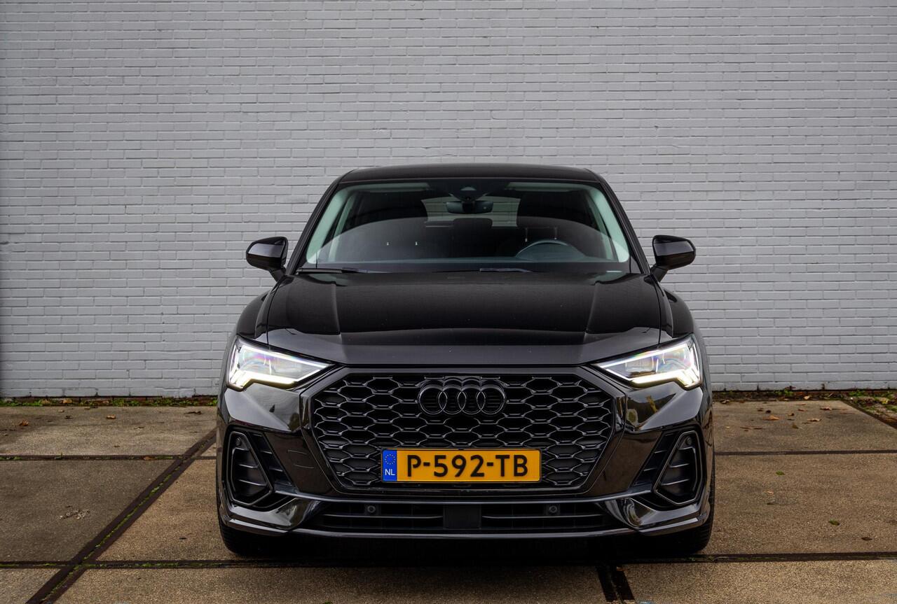 Audi Q3 Sportback 35 TFSI S-Line / APPLE CARPLAY