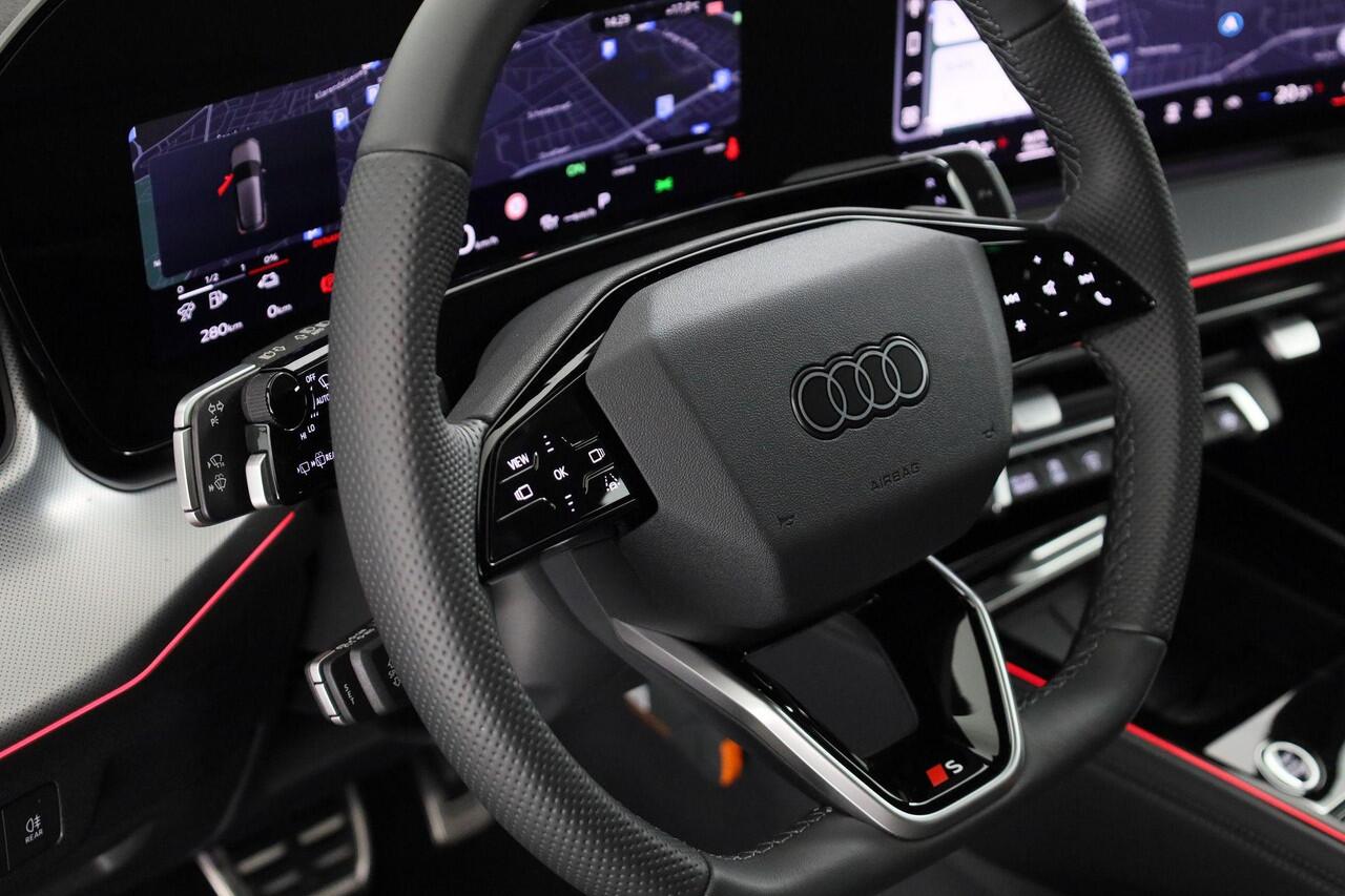 Audi Q3 e-hybrid 272 pk S edition | Sportstoelen zwart leder-kunstleder | Tech plus | Privacy glas
