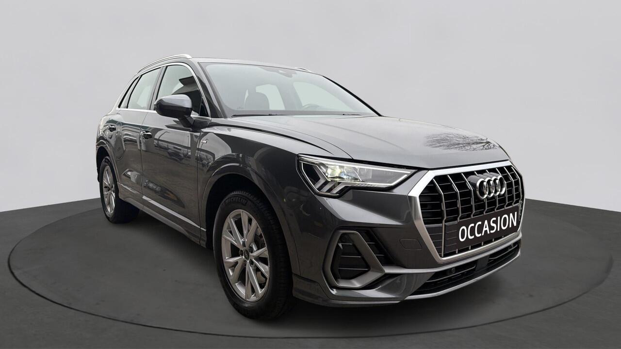 Audi Q3 45 TFSI e 245pk PHEV S-Line Edition / Trekhaak / Camera / PDC V+A