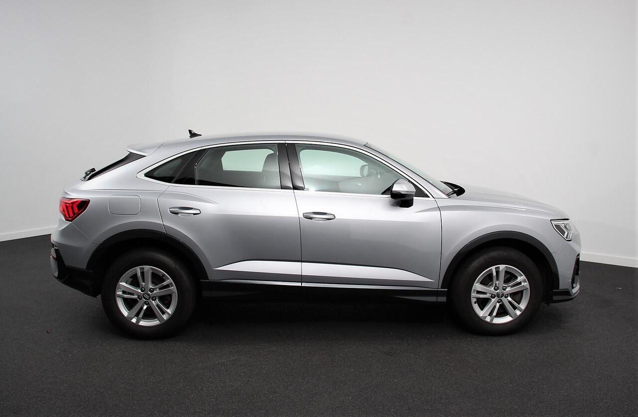 Audi Q3 Sportback 45 TFSI Attitude Plus PHEV 245 PK | Climatronic | Adaptive Cruise control | PDC V + A | Navigatie | Elektrische Kofferbak | Lichtmetalen Velgen