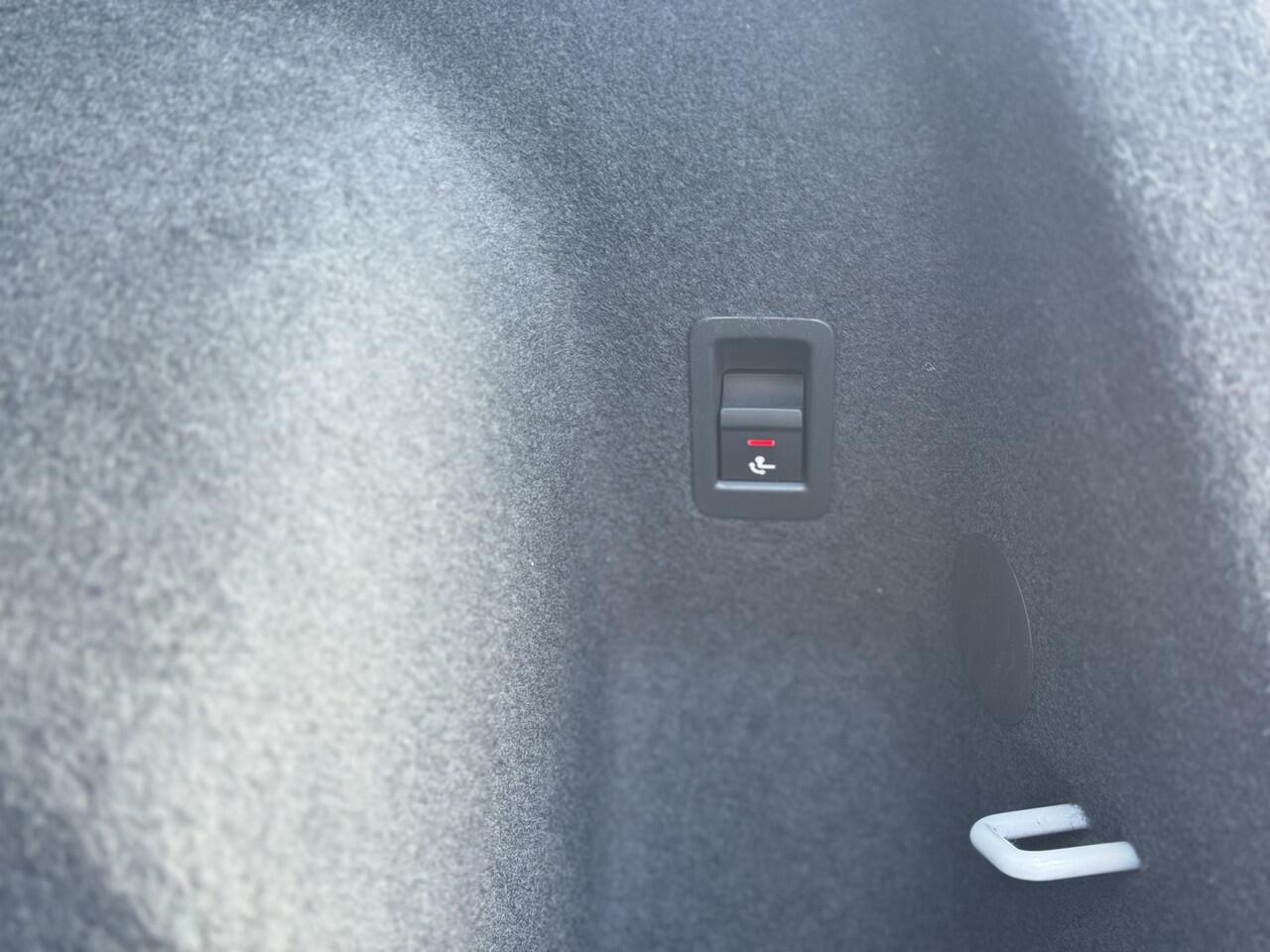 Audi Q3 45 TFSI e S edition | Trekhaak | Keyless