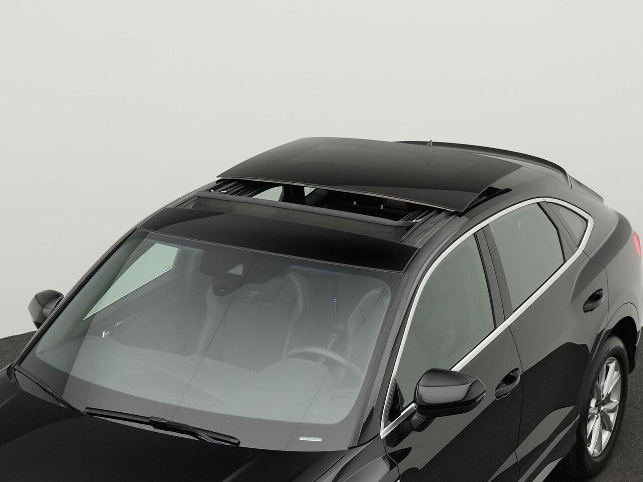 Audi Q3 Sportback 45 TFSI e 245 pk S-tronic S Edition / S-Line | Panoramadak | Elektr. verstelbare voorstoelen | Achteruitrijcamera | Navigatie | Stoelverwarming