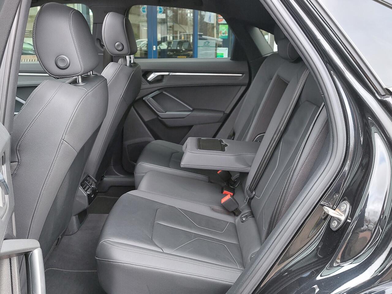 Audi Q3 Sportback 40 TFSI 190pk Quattro S-Edition | Navi | Apple Carplay+Android Auto | Clima | Adap.Cruise | Led Koplampen | Panorama Schuifdak | Leder+Verwarmd | Dodehoek+Rijstrooksensor | Pdc V+A+Camera