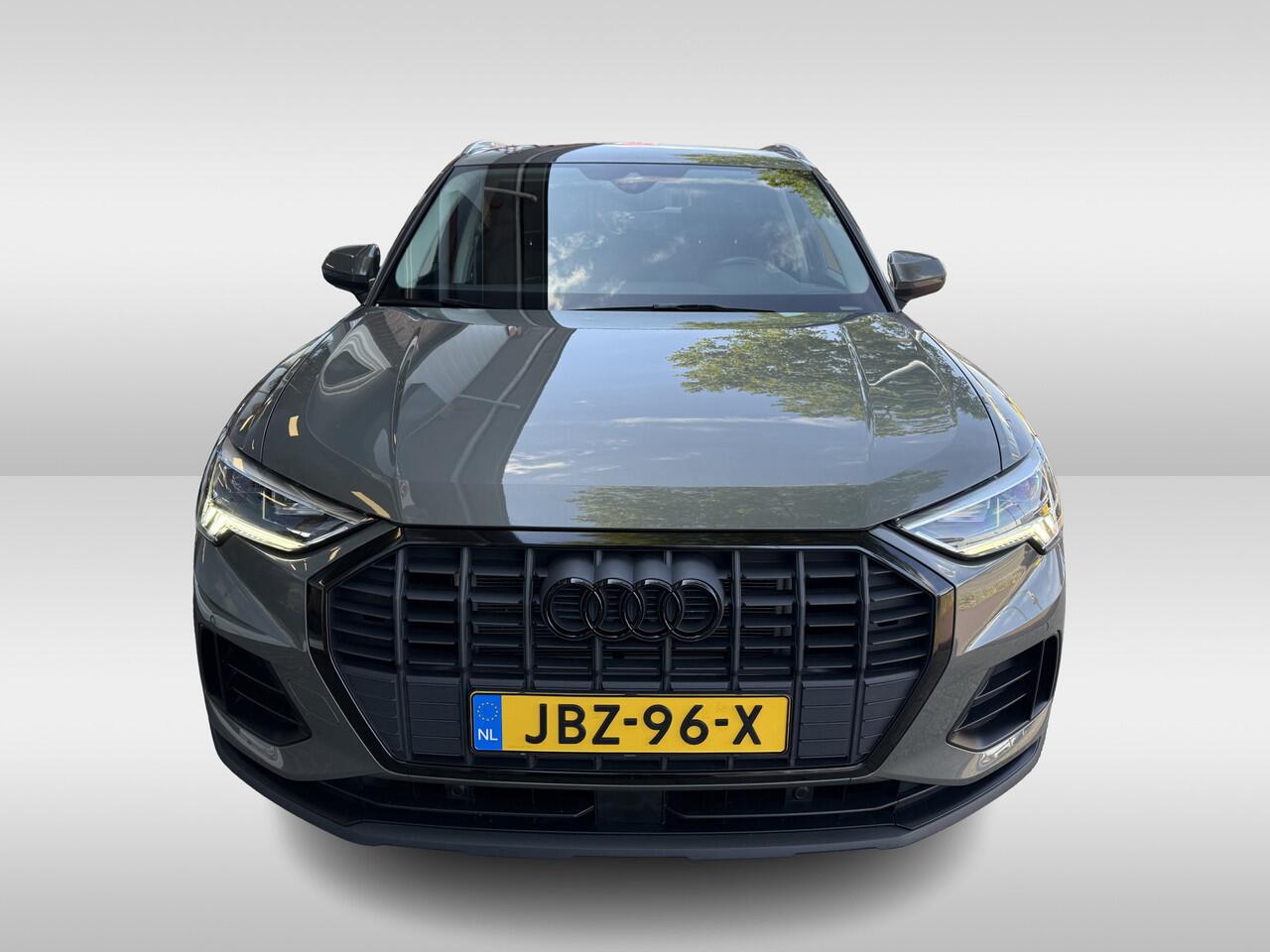 Audi Q3 E-TRON | | Apple Carplay/Android Auto | stoel verwarming | lichtmetalen wielen 20inch | nieuwe banden | trekhaak meerprijs 750.00 euro