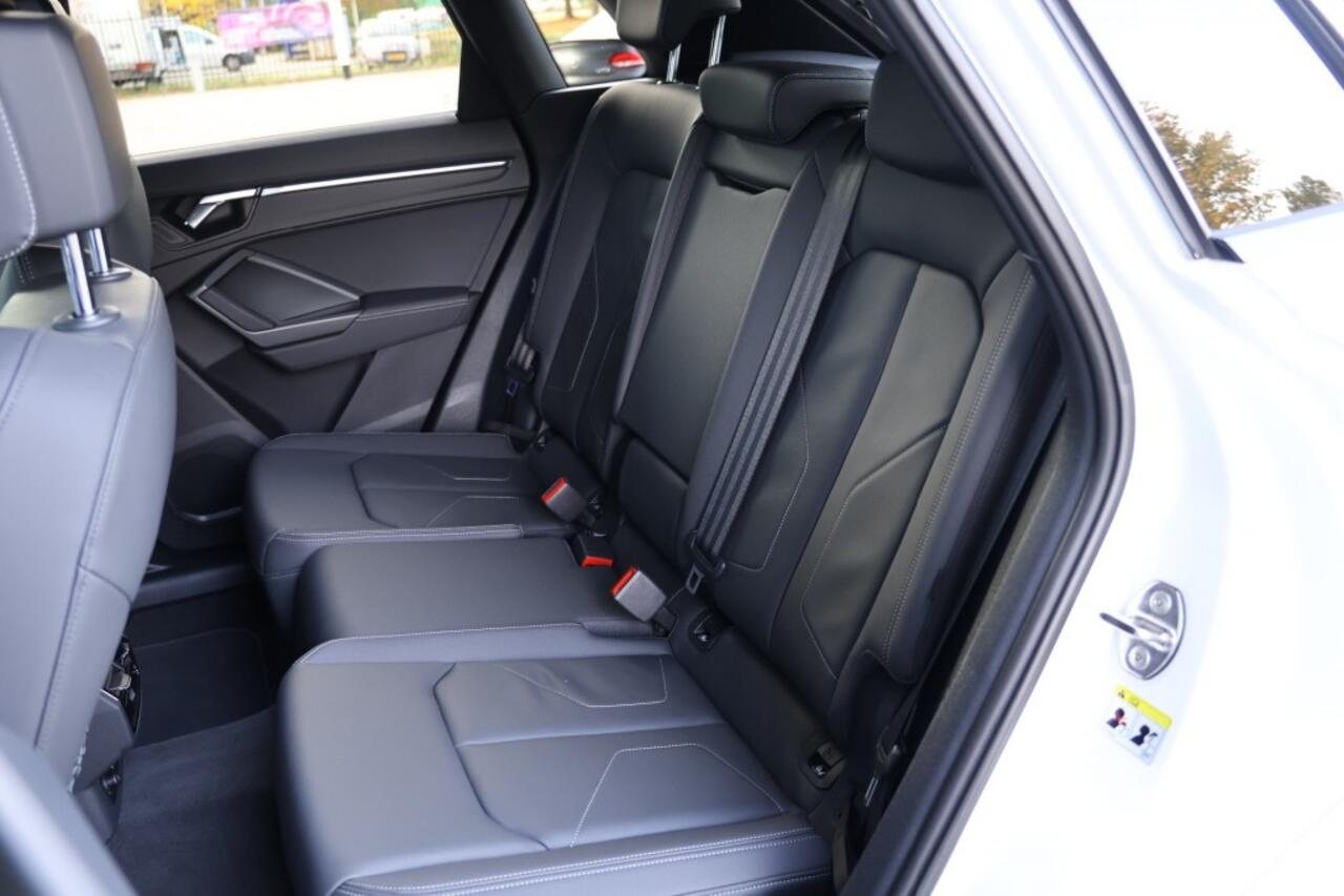 Audi Q3 45 TFSIe 2xS-Line BLACK Editie MATRIX*PANO*SFEER*LEDER*KEYLESS*TREKHAAK