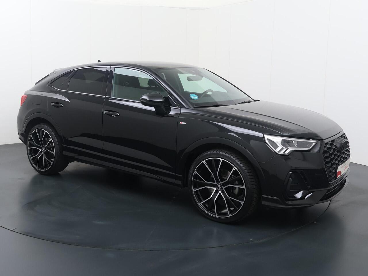 Audi Q3 Sportback 35 TFSI S Edition | 150 PK | Automaat | Stoelverwarming | Cruisecontrol | Achteruitrijcamera | S line |