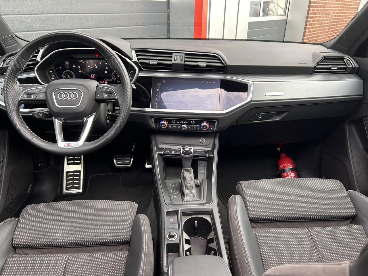 Audi Q3 45 TFSI e S edition | LED | Virtual | Memory | Pano | S Line |