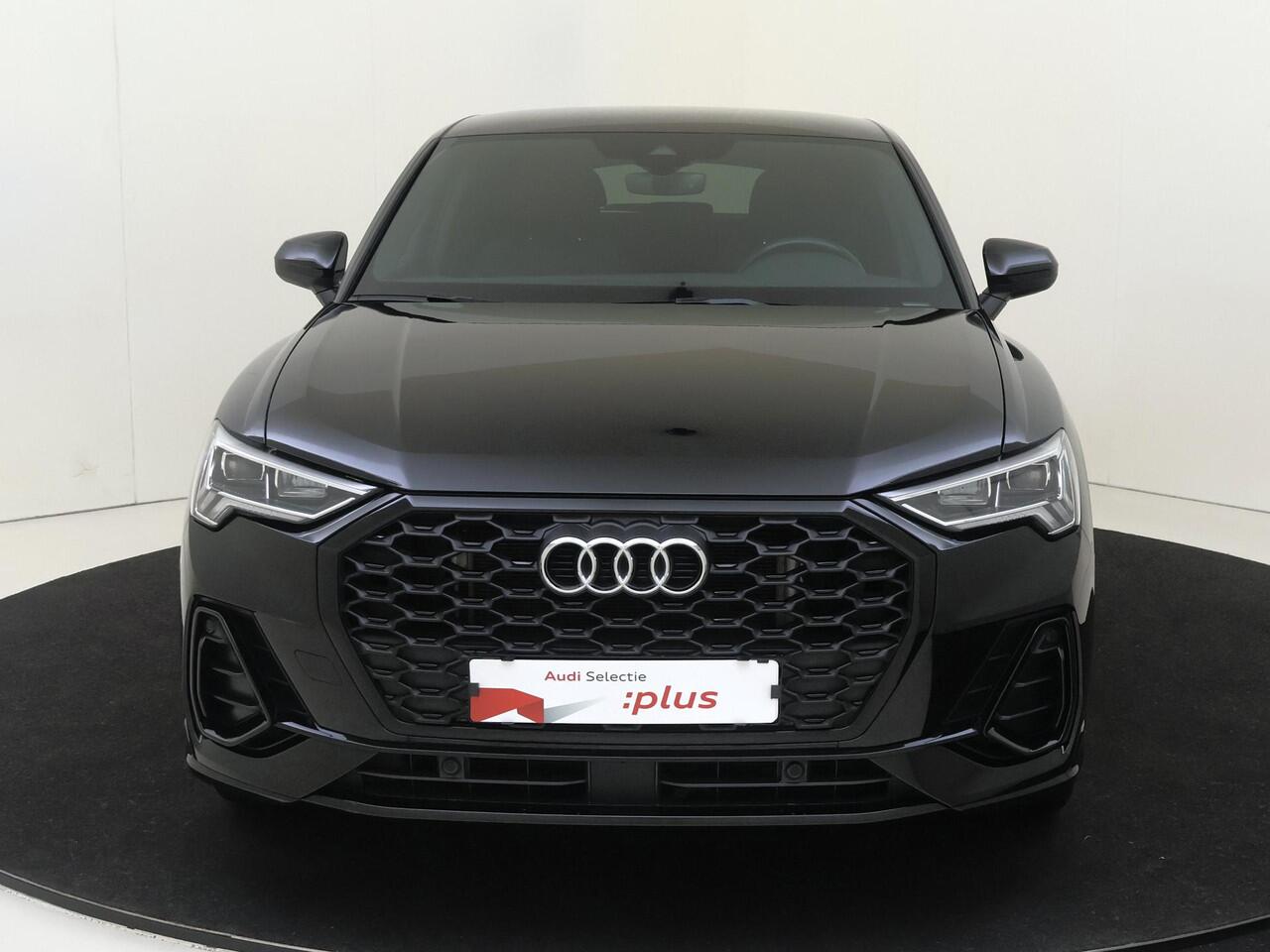 Audi Q3 Sportback 45 TFSI e S Edition | SoH 94% | Trekhaak | Achteruitrijcamera | Lederen bekleding | Dodehoek detectie | Keyless | CarPlay | Navigatie | Cruise control |