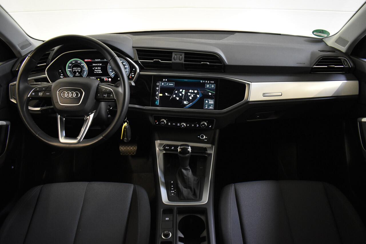 Audi Q3 45 TFSIe 245PK HYBRID S-TRONIC EDITION NAVI/PDC/BLUETOOTH