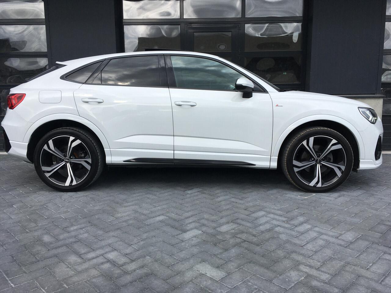 Audi Q3 Sportback 35 TFSI S-line Pano