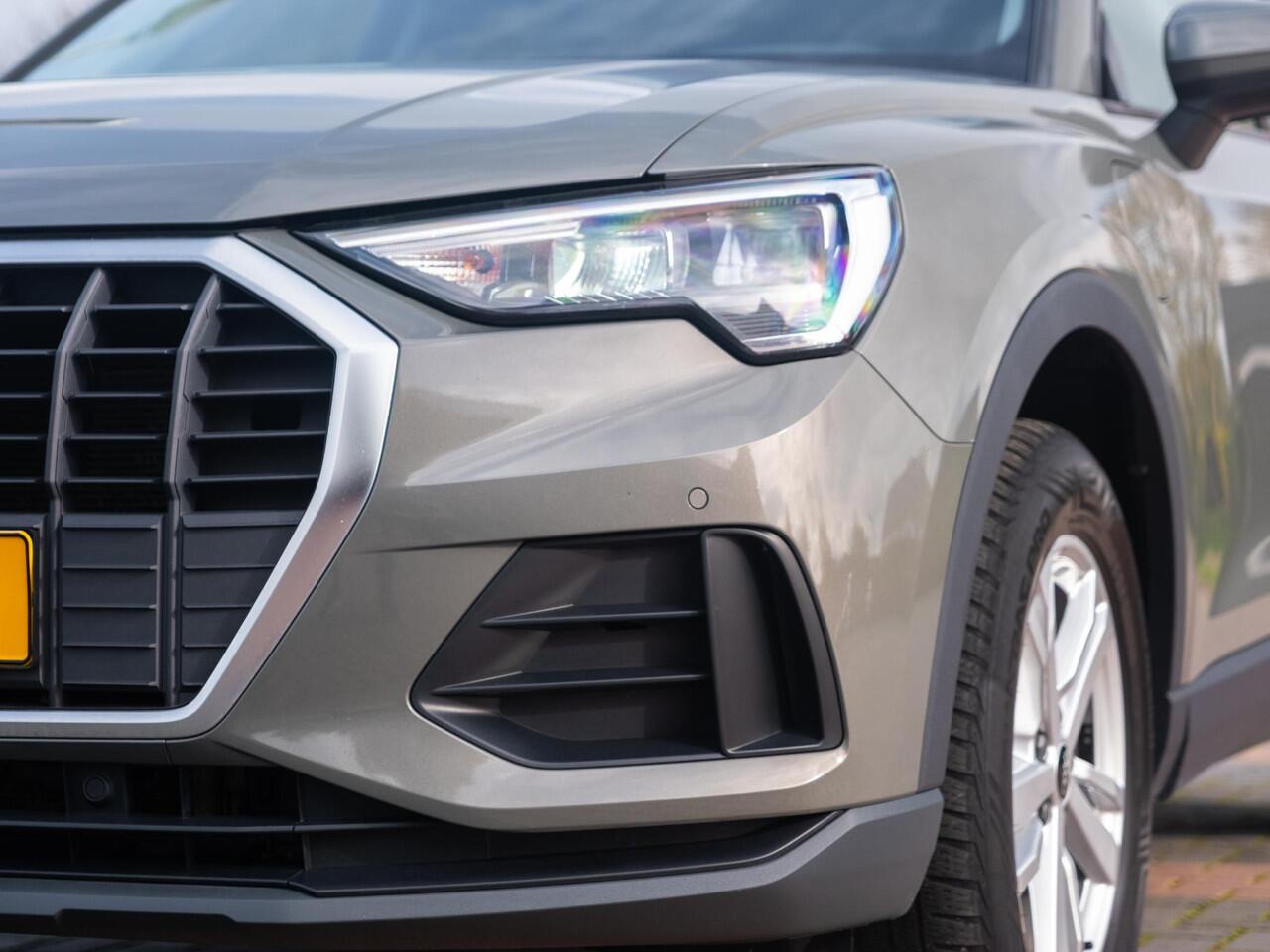 Audi Q3 1.4 45TFSIe Plug-Hybrid Proline Sport | Virtual Cockpit | Elek klep | Volleder / Alcantara | MMI Navi+ | Trekhaak | Park pack | Verw Stoelen | Etc..