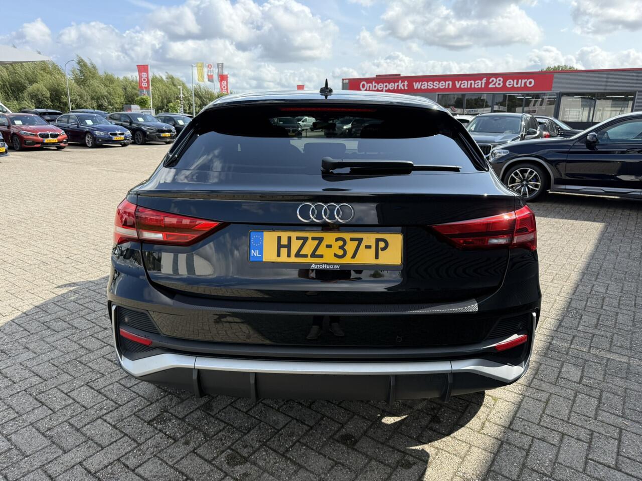 Audi Q3 Sportback 45 TFSI e Edition S-Line LED Keyless Entry Achteruitrijcamera 19 Inch