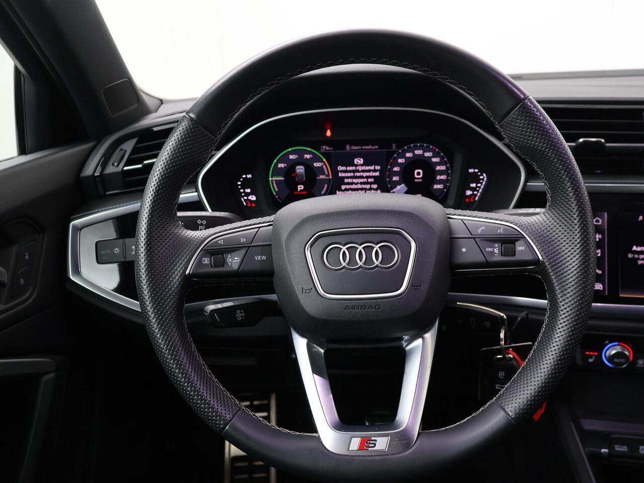 Audi Q3 Sportback 45 TFSI e Edition | 245 PK | SoH 86% | Voorstoelen verwarmd | Full LED verlichting | Apple Carplay/Android Auto | S line |