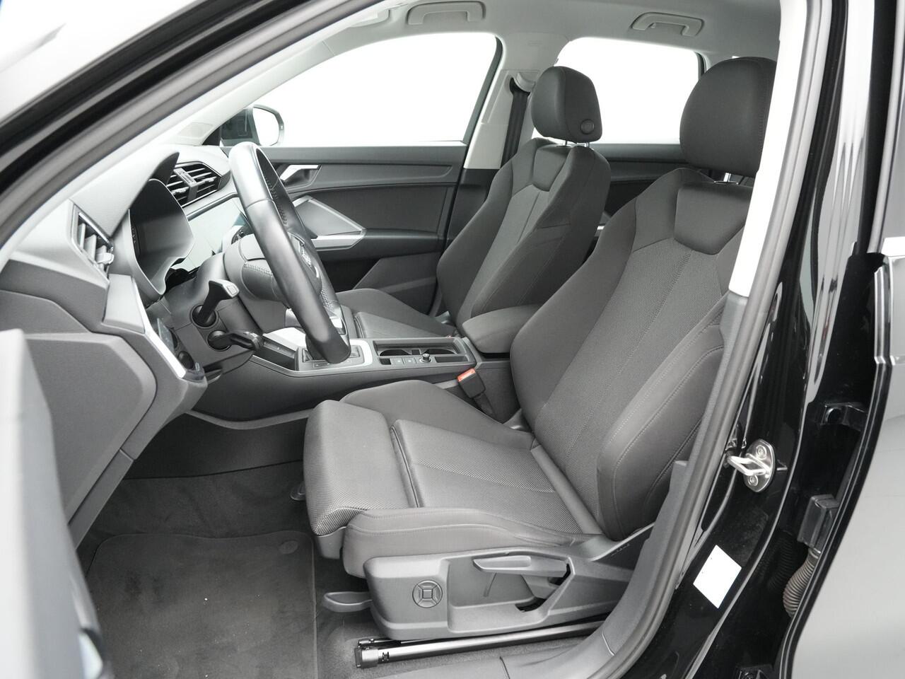 Audi Q3 40 TFSI 190pk S-Tronic quattro Advanced Pro Line Navigatie Wegkl. trekhaak Dode hoek ass. 90