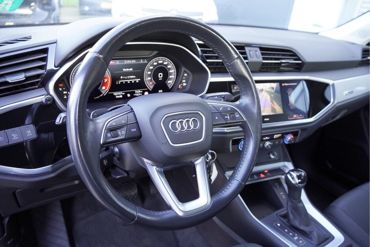 Audi Q3 35 TFSI 150PK! Automaat Business Edition BJ2020 Lmv 18'" | Led V+A | Pdc | Navi | Dynamische knipperlichten | Elek. achterklep | App-Connect | Achteruitrijcamera | Virtual cockpit | Climate control | Cruise control | Getint glas