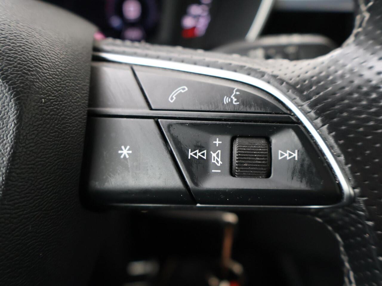 Audi Q3 Sportback 45 TFSI e S Edition | 245 PK | SoH 89% | Automaat | Panoramadak | Verwarmde voorstoelen | Navigatiesysteem |