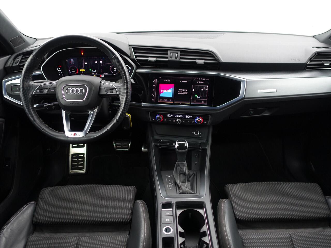 Audi Q3 35 TFSI S edition Aut- Panoramadak, Carplay, Stoelverwarming, Virtual Cockpit, Sport Leder Interieur