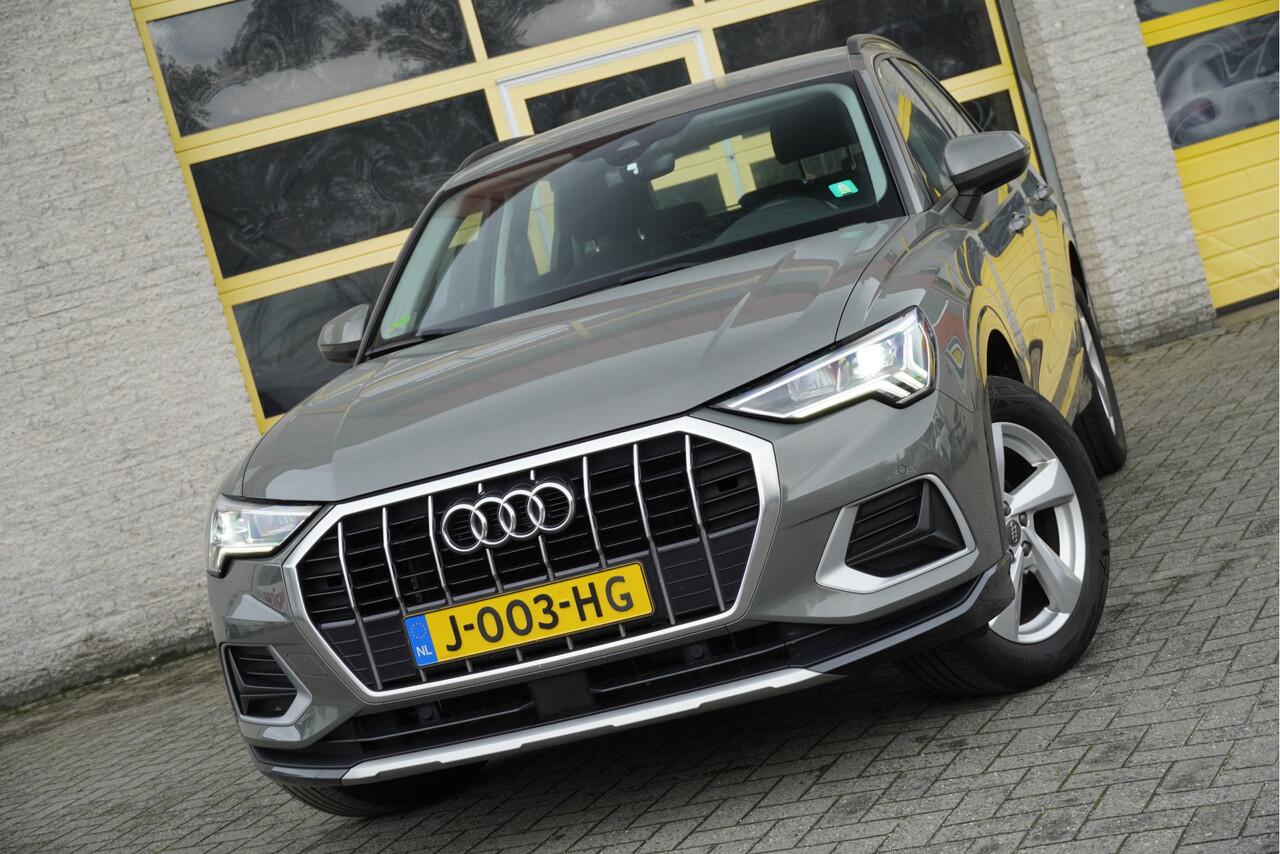 Audi Q3 35 TFSI 150PK! Automaat Business Edition BJ2020 Lmv 18'" | Led V+A | Pdc | Navi | Dynamische knipperlichten | Elek. achterklep | App-Connect | Achteruitrijcamera | Virtual cockpit | Climate control | Cruise control | Getint glas