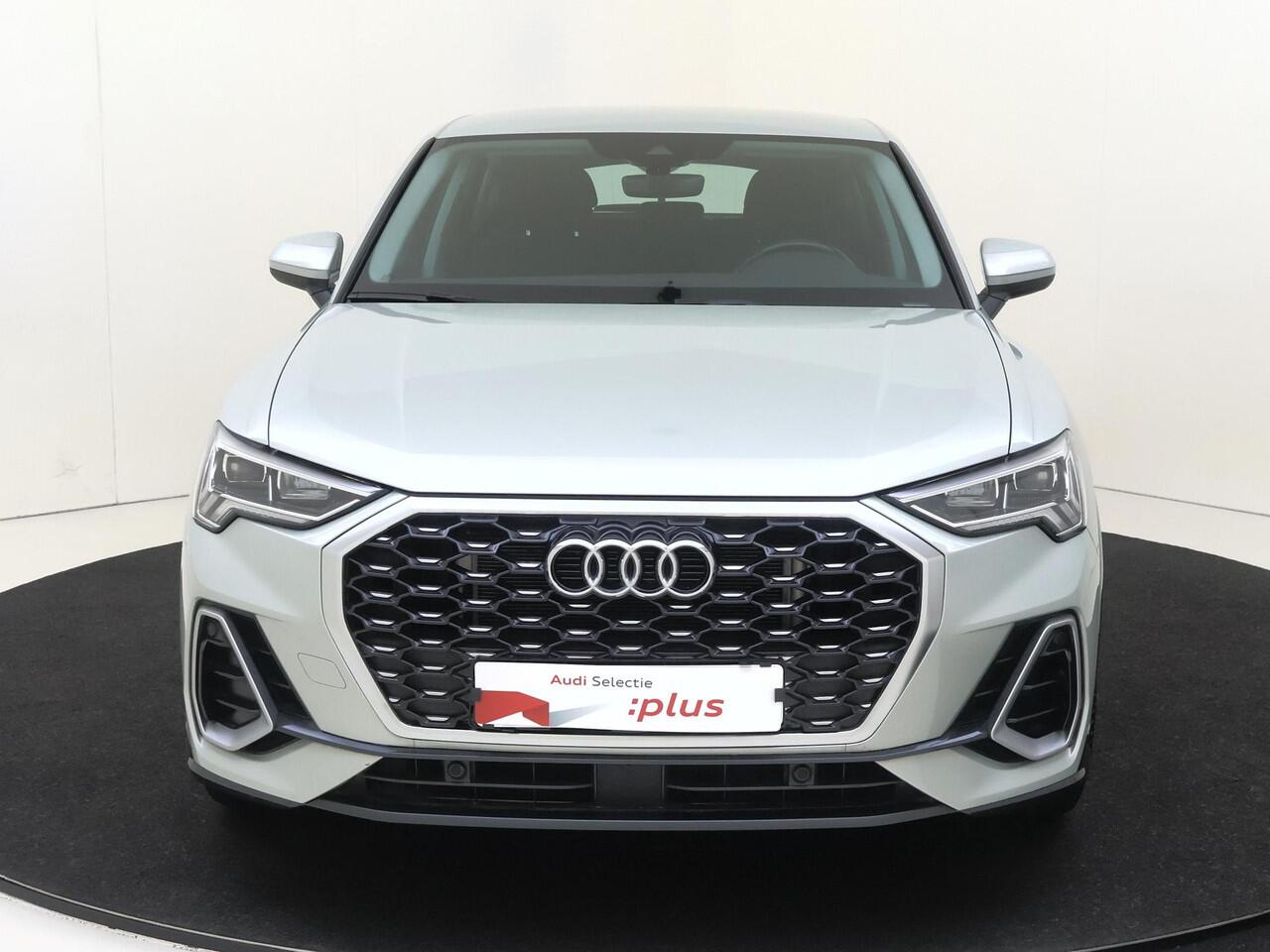 Audi Q3 Sportback 45 TFSI e S Edition | Keyless | Dodehoek detectie | Full LED verlichting | Navigatie Plus | CarPlay | Elektrische achterklep | Elektrisch inklapbare buitenspiegels |
