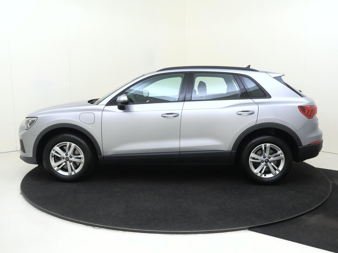 Audi Q3 45 TFSI e Advanced edition | SoH 98% | Adaptieve cruise control | CarPlay | Stoelverwarming | Full LED | Virtual cockpit | Parkeersensoren achter |