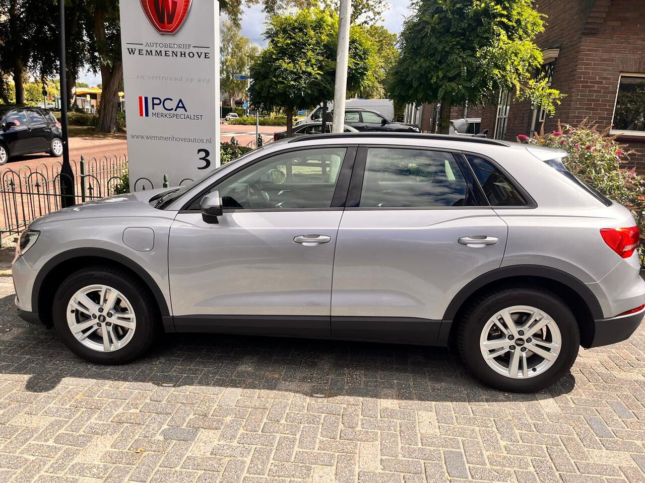 Audi Q3 45 TFSI e Business edition