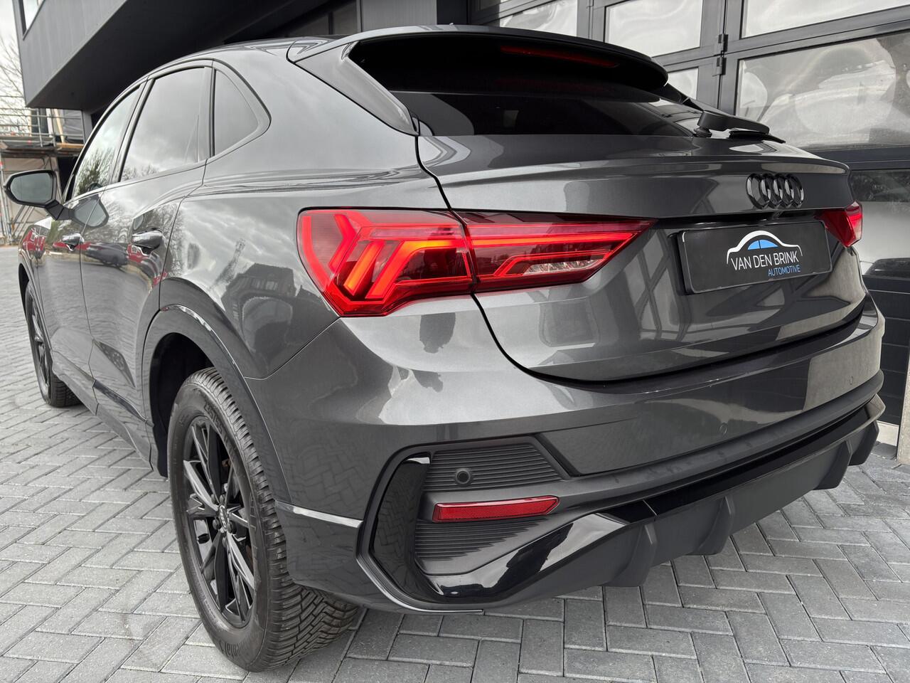 Audi Q3 Sportback 45 TFSIe 245 pk S-line Black Edition