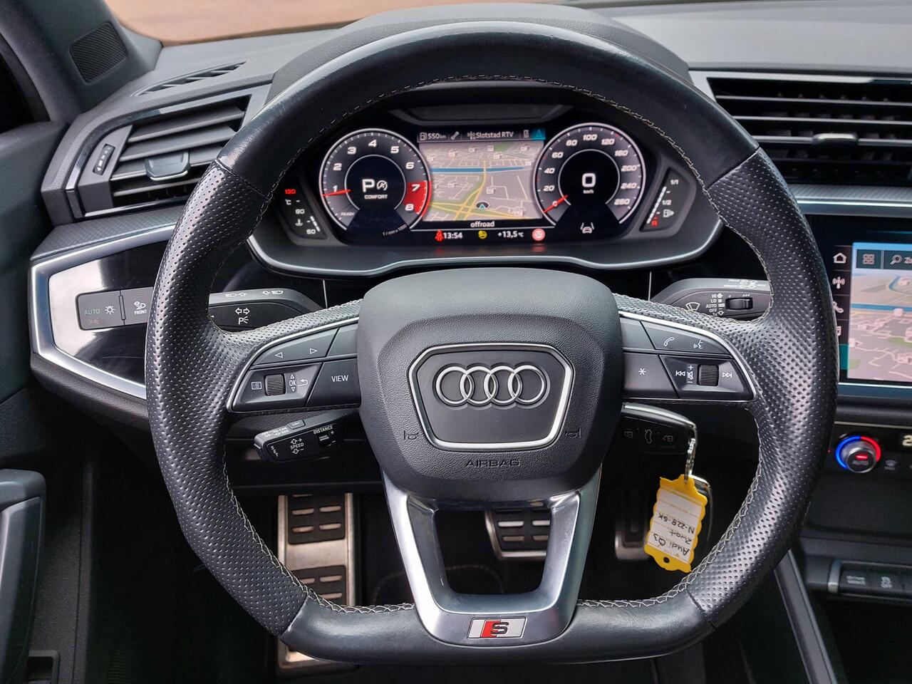 Audi Q3 Sportback 40 TFSI 190pk Quattro S-Edition | Navi | Apple Carplay+Android Auto | Clima | Adap.Cruise | Led Koplampen | Panorama Schuifdak | Leder+Verwarmd | Dodehoek+Rijstrooksensor | Pdc V+A+Camera