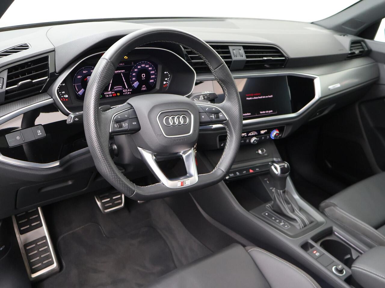 Audi Q3 Sportback 45 TFSI e S Edition | 245 PK | SoH 91% | Panoramadak | Lederen bekleding | 20" LM velgen | S line |