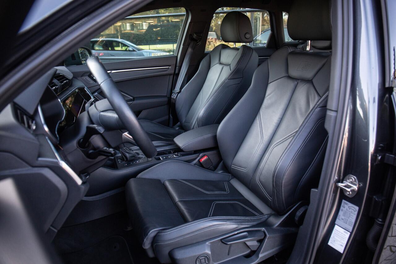 Audi Q3 45 TFSI e S edition , Trekhaak, S-Line, Achteruitrijcamera, Leder, Stoelverwarming,