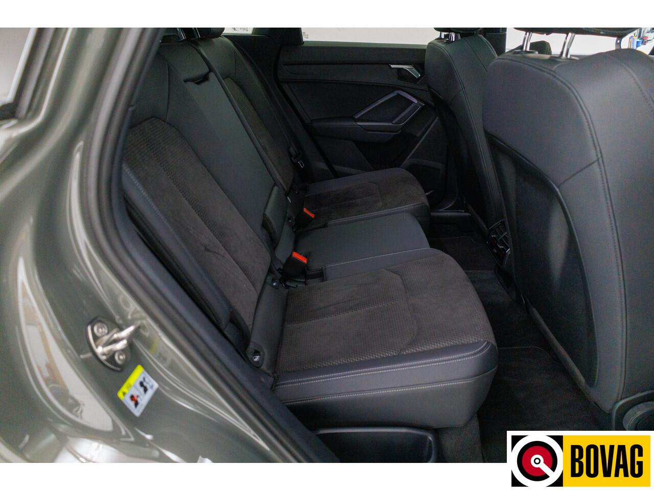 Audi Q3 45 TFSI e S edition 245 PK | S-Line interieur | Panoramadak | Navigatie | App. connect | Elec. achterklep, Stoelverwarming