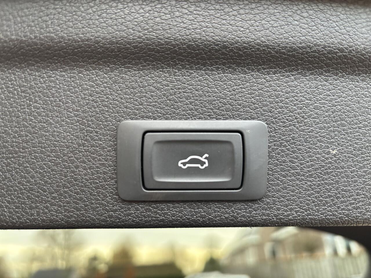 Audi Q3 Sportback 35 TFSI Automaat S-Line Full LED / Navigatie / Camera