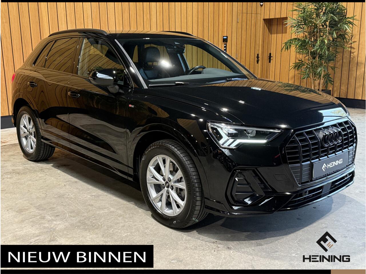 Audi Q3 45 TFSI e S edition Black edition. Trekhaak. Navi. Camera.